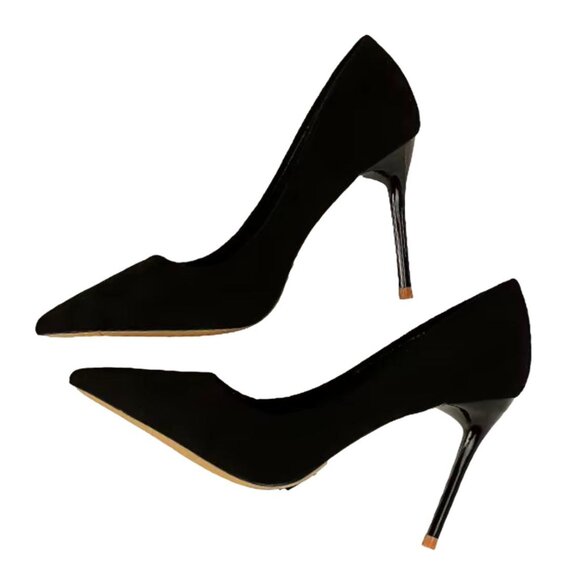 Black Pumps - BRAND NEW - Size 7.5 - Picture 1 of 6